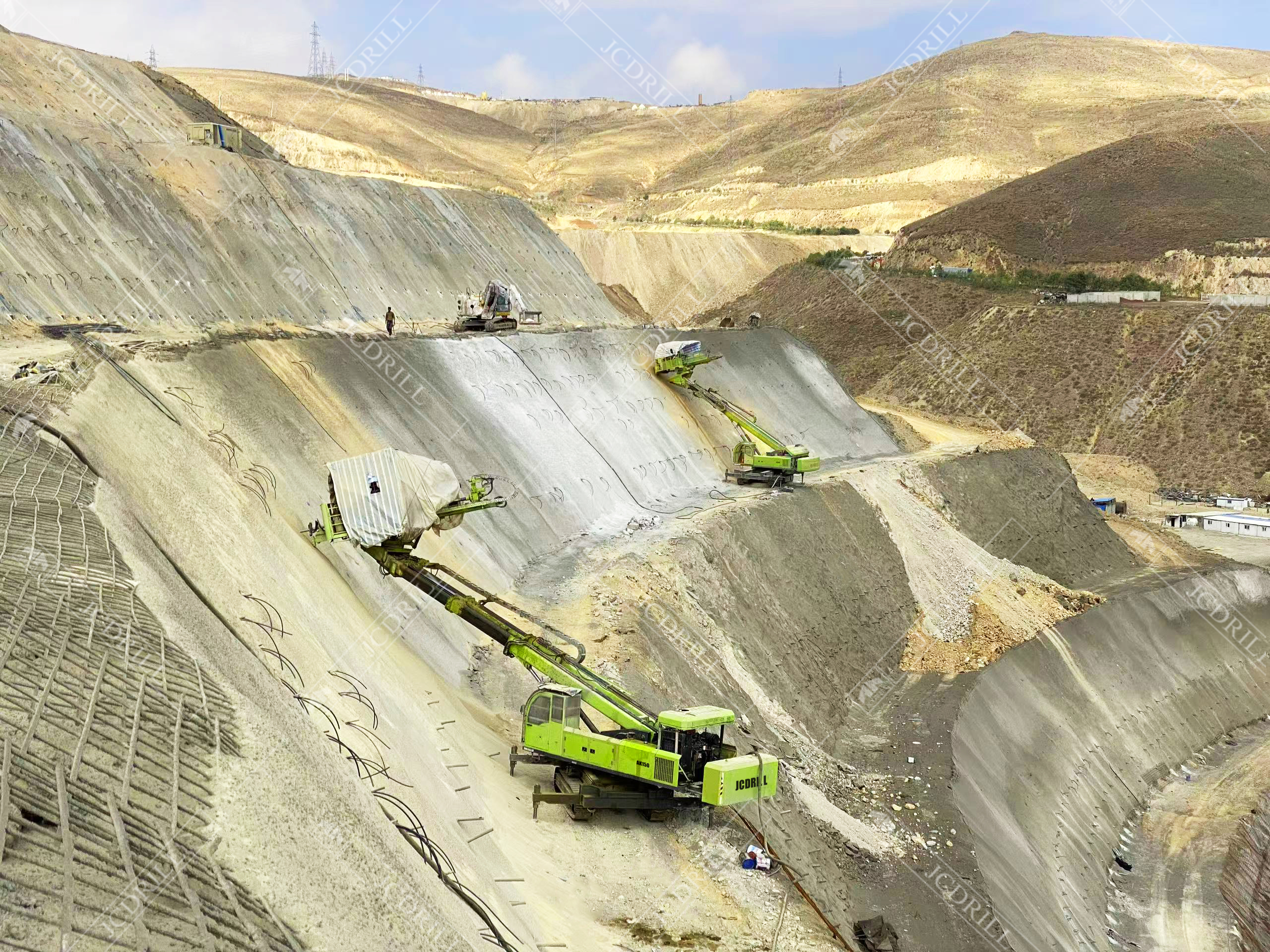 آخرین پرونده های شرکت در مورد AK150 و AK180 در خاورمیانه